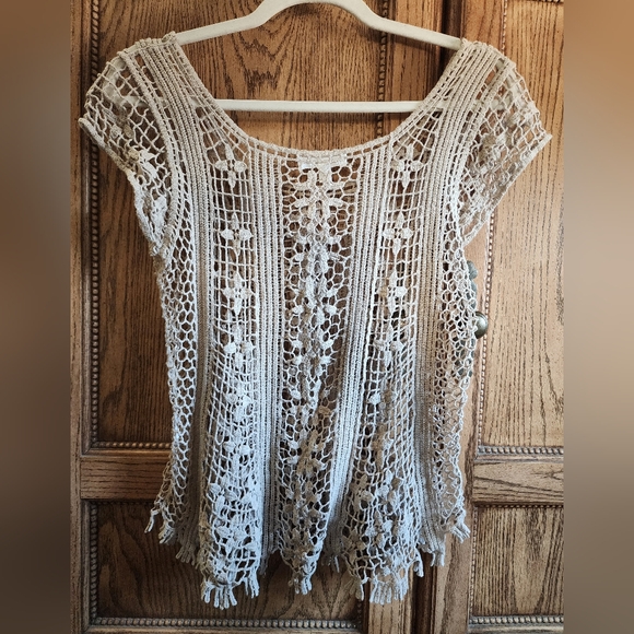 Roommates Crochet Top - Picture 5 of 5